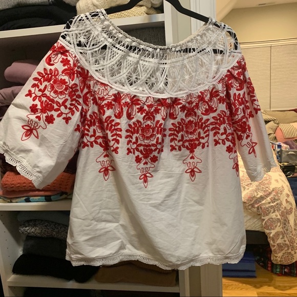 ❤️bundle me❤️Red and white blouse top, size S - Picture 5 of 5